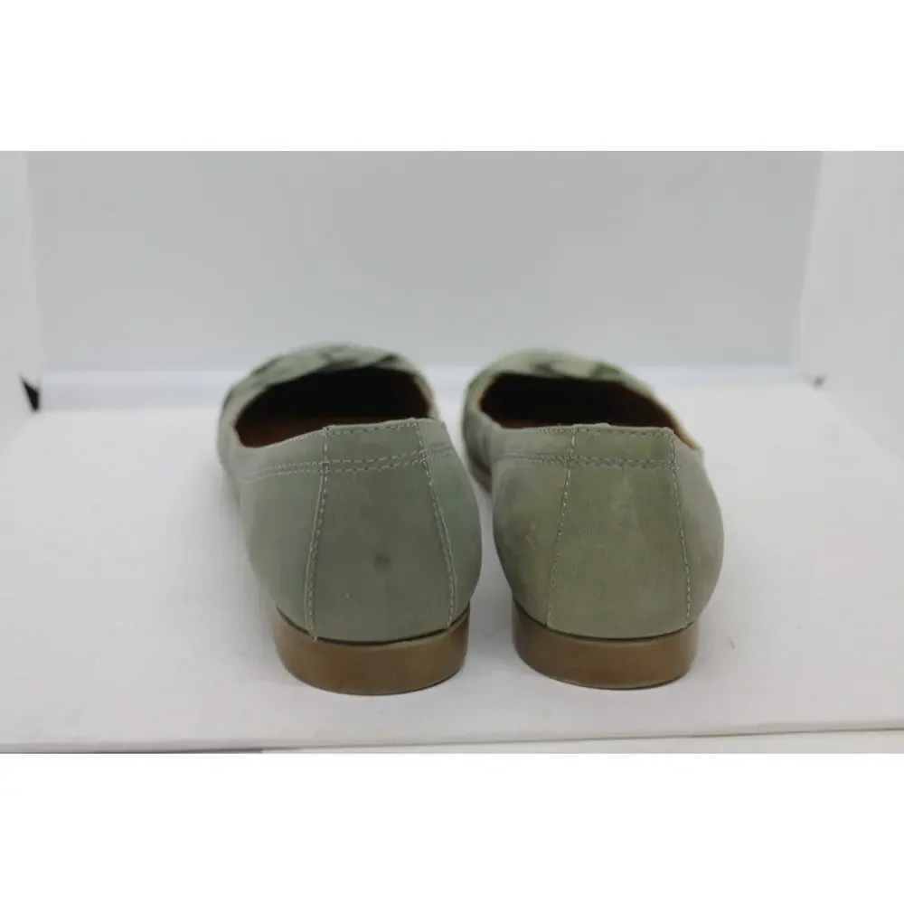 Kravings Sage Green Queens Ballet Flats sz 9
